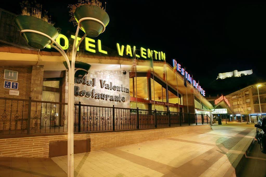 Hotel Valentin Aguilar de Campóo Exteriör bild